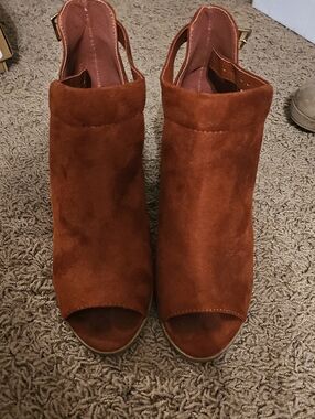 Soda Open-Toe Suede Slingback Mules in Rust Brown